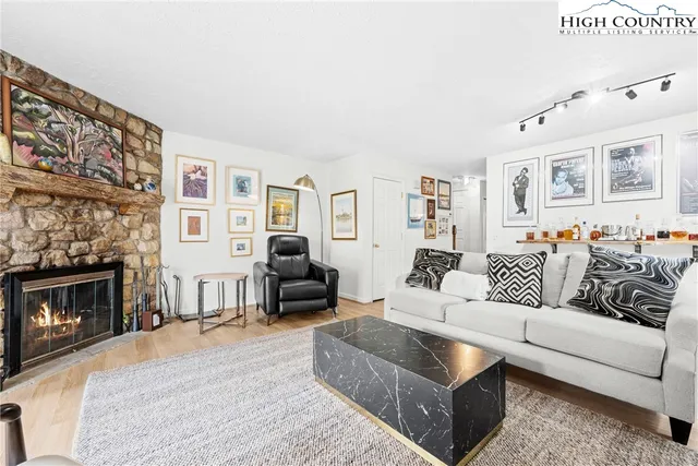 $449,000 | 123 Pinnacle Drive, Unit 1, Blowing Rock, NC 28605