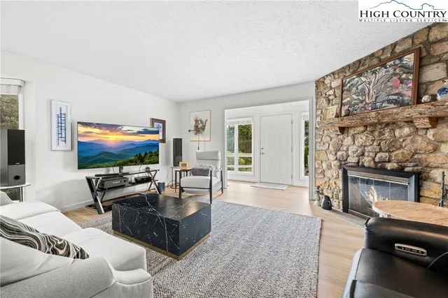 $449,000 | 123 Pinnacle Drive, Unit 1, Blowing Rock, NC 28605