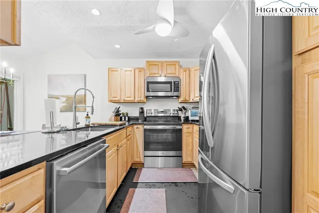 $449,000 | 123 Pinnacle Drive, Unit 1, Blowing Rock, NC 28605