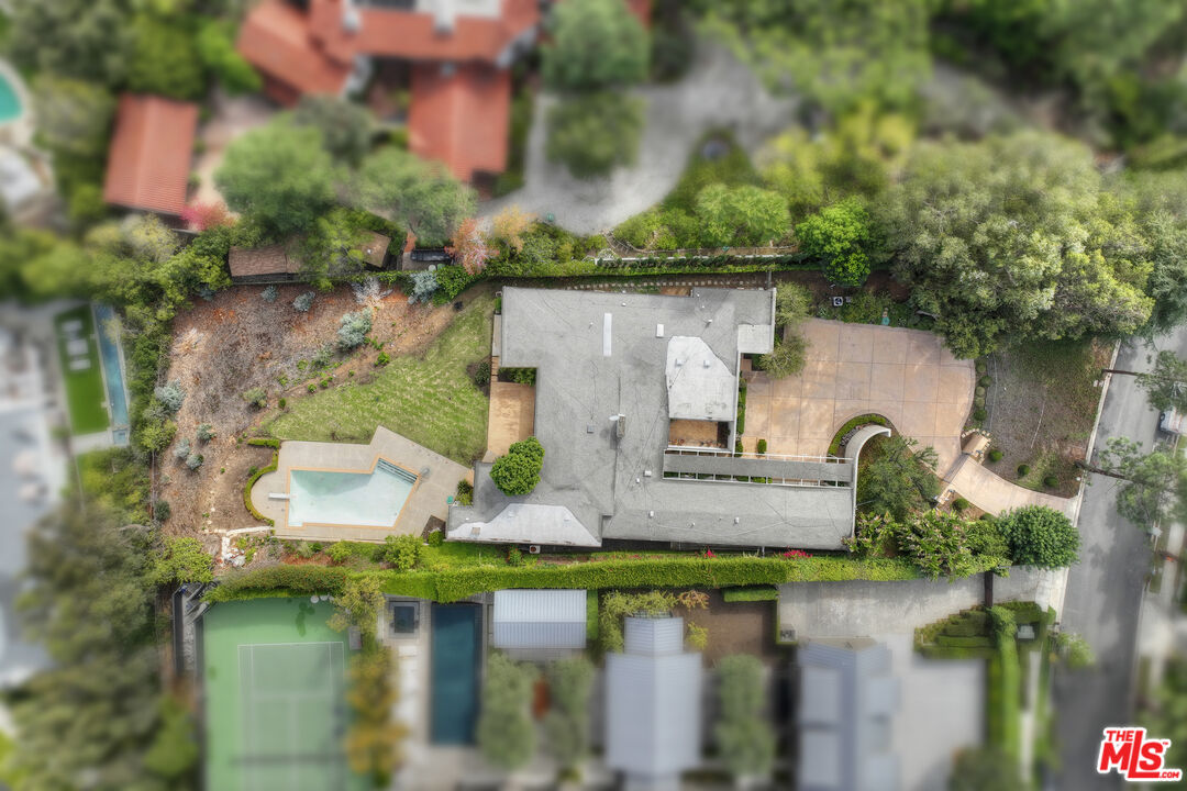 938 North Alpine Drive Beverly Hills, CA 90210 - Photo 11 of 11 an aerial view of a house with lake view and boat