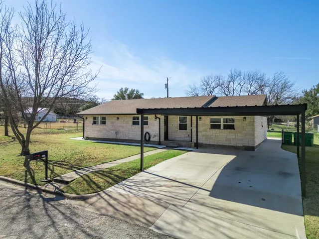 $315,000 | 911 South Avenue M, Clifton, TX 76634