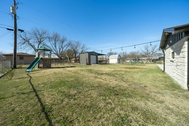 a view of a outdoor space