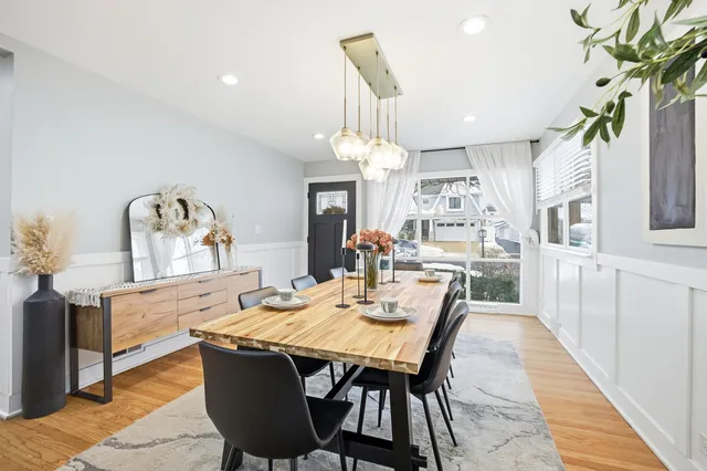 $589,900 | 745 Hillside Avenue, Elmhurst, IL 60126