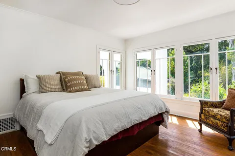 $1,595,000 | 1045 New York Drive, Altadena, CA 91001