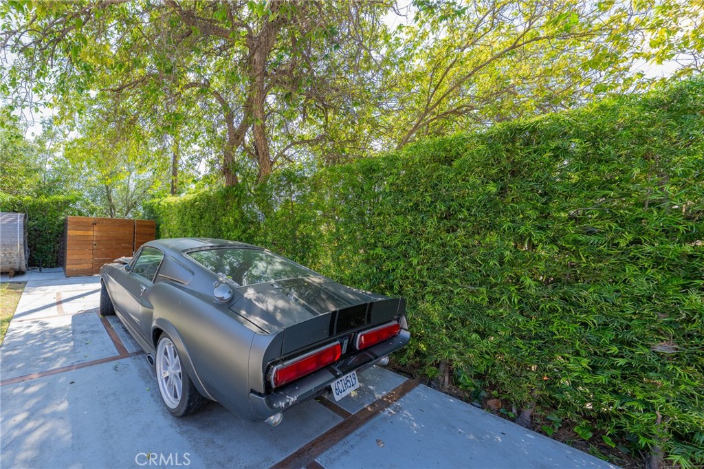 18720 San Fernando Mission Boulevard Porter Ranch, CA 91326 - Photo 32 of 39