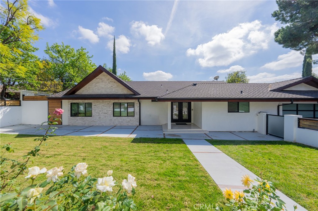 18720 San Fernando Mission Boulevard Porter Ranch, CA 91326 - Photo 5 of 39