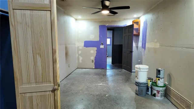 $100,000 | 2738 Southwest Lowry Street, Osceola, MO 64776