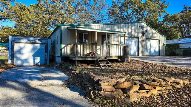 $100,000 | 2738 Southwest Lowry Street, Osceola, MO 64776