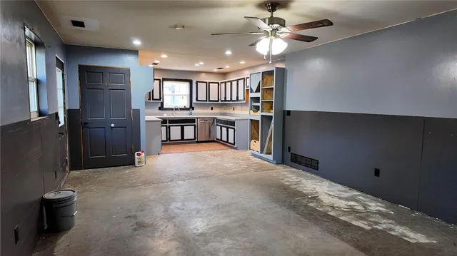 $100,000 | 2738 Southwest Lowry Street, Osceola, MO 64776