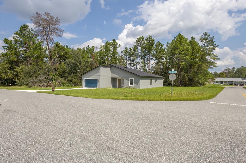 5277 Southwest 165th St Road Ocala, FL 34473 - Photo 3 of 35 Gallery Image 3