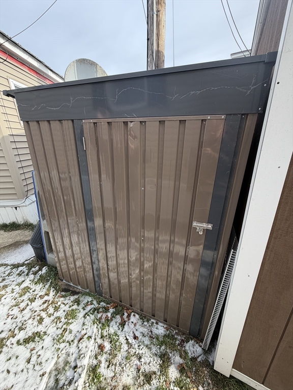 200 North Street, Unit 31A Danvers, MA 01923 - Photo 15 of 20 a view of wooden fence