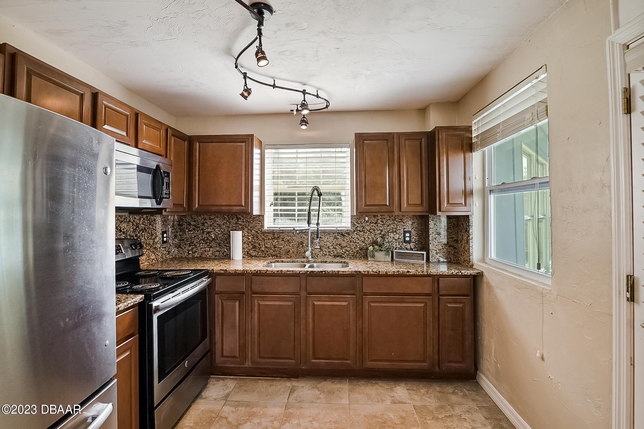 131 Minerva Road Daytona Beach, FL 32118 - Photo 14 of 56 131 Minerva Rd Edits-14