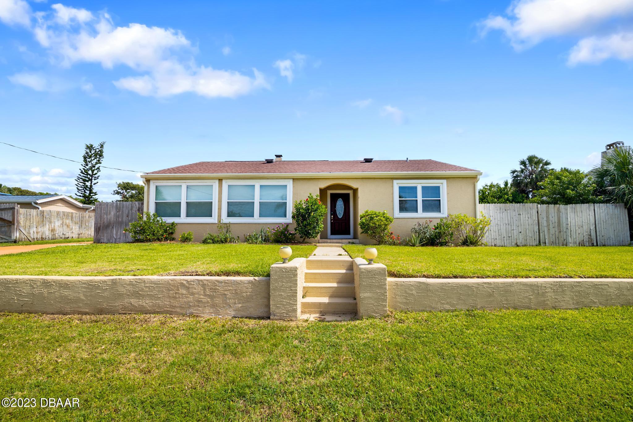 131 Minerva Road Daytona Beach, FL 32118 - Photo 4 of 56 131 Minerva Rd Edits-2