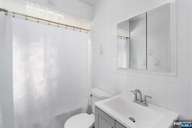 $850,000 | 214 Morris Street, Fairview, NJ 07022