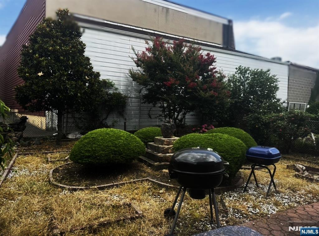 214 Morris Street Fairview, NJ 07022 - Photo 30 of 31