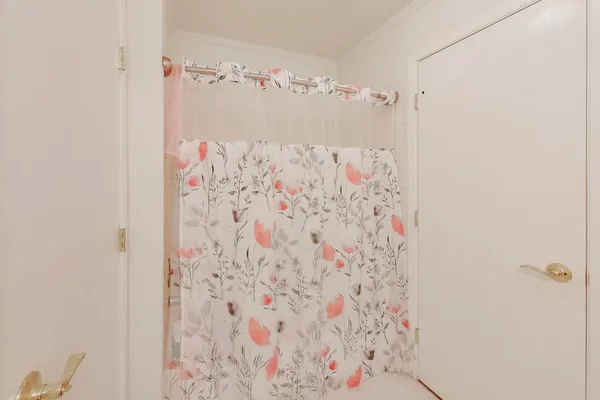 $2,500 | 2122 Southwind Circle, Unit 84, Schaumburg, IL 60169