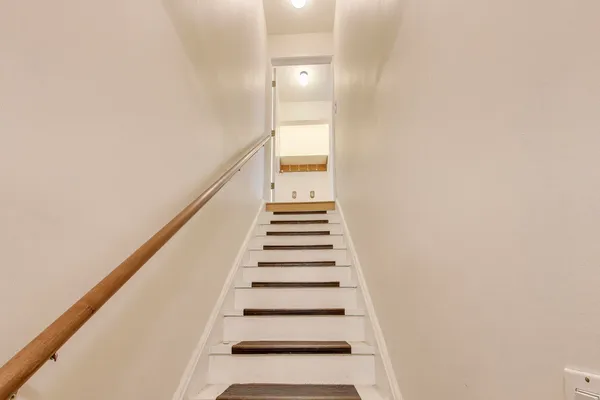 $2,500 | 2122 Southwind Circle, Unit 84, Schaumburg, IL 60169