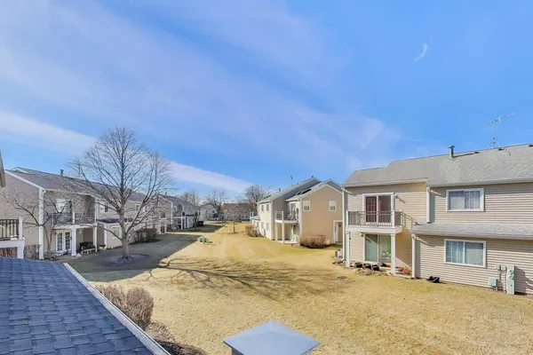 $2,500 | 2122 Southwind Circle, Unit 84, Schaumburg, IL 60169
