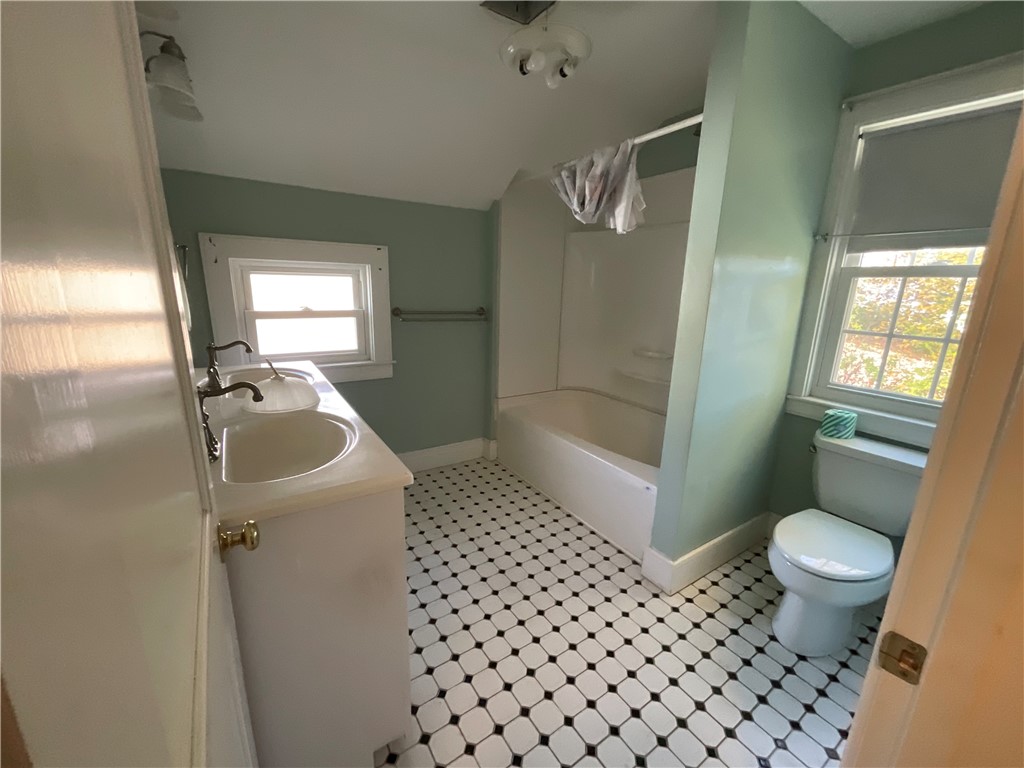 66 Main Street Scituate, RI 02831 - Photo 18 of 31