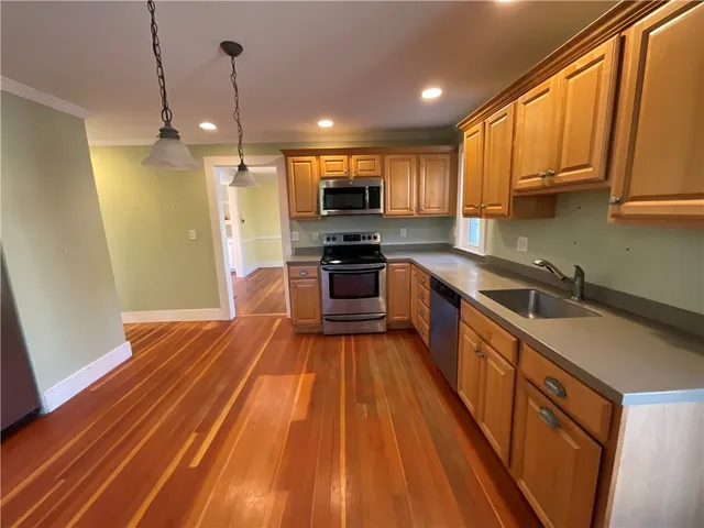 $750,000 | 66 Main Street, Scituate, RI 02831