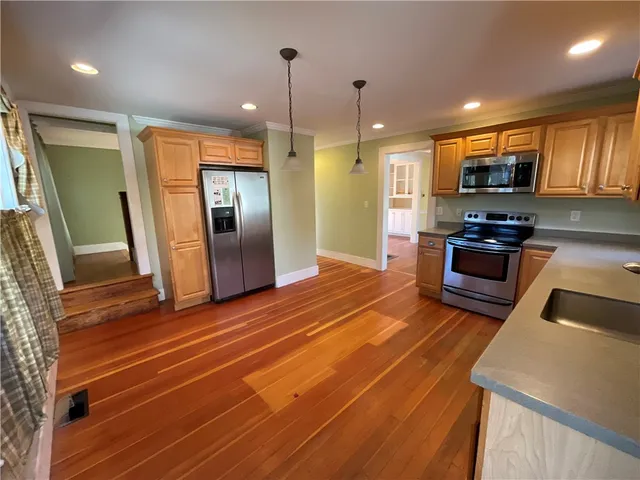 $750,000 | 66 Main Street, Scituate, RI 02831