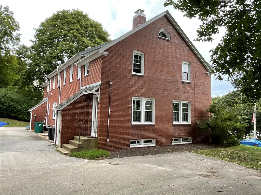 66 Main Street Scituate, RI 02831 - Photo 4 of 31