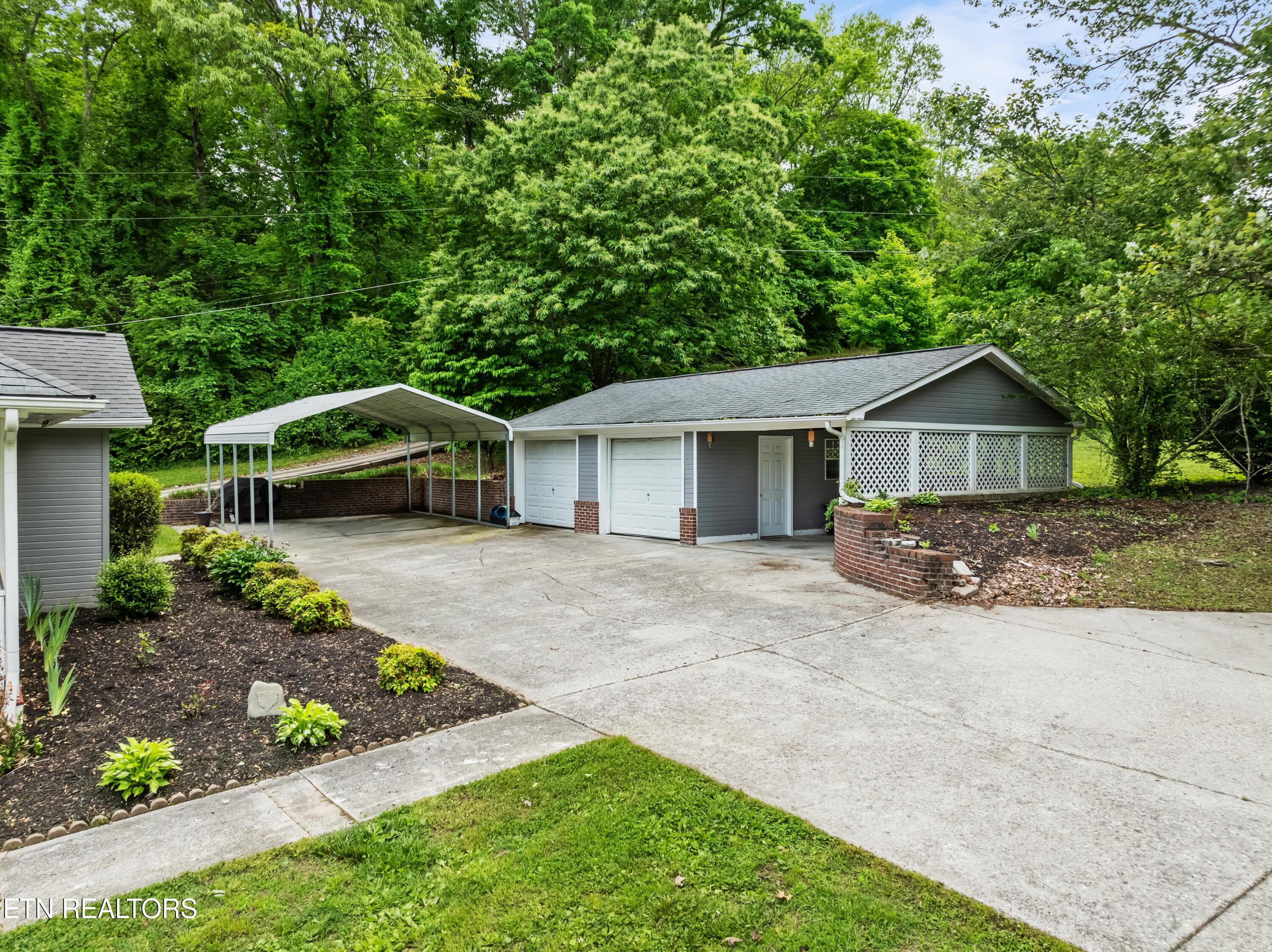 548 Sinking Springs Road Clinton, TN 37716 - Photo 31 of 36 DJI_0278