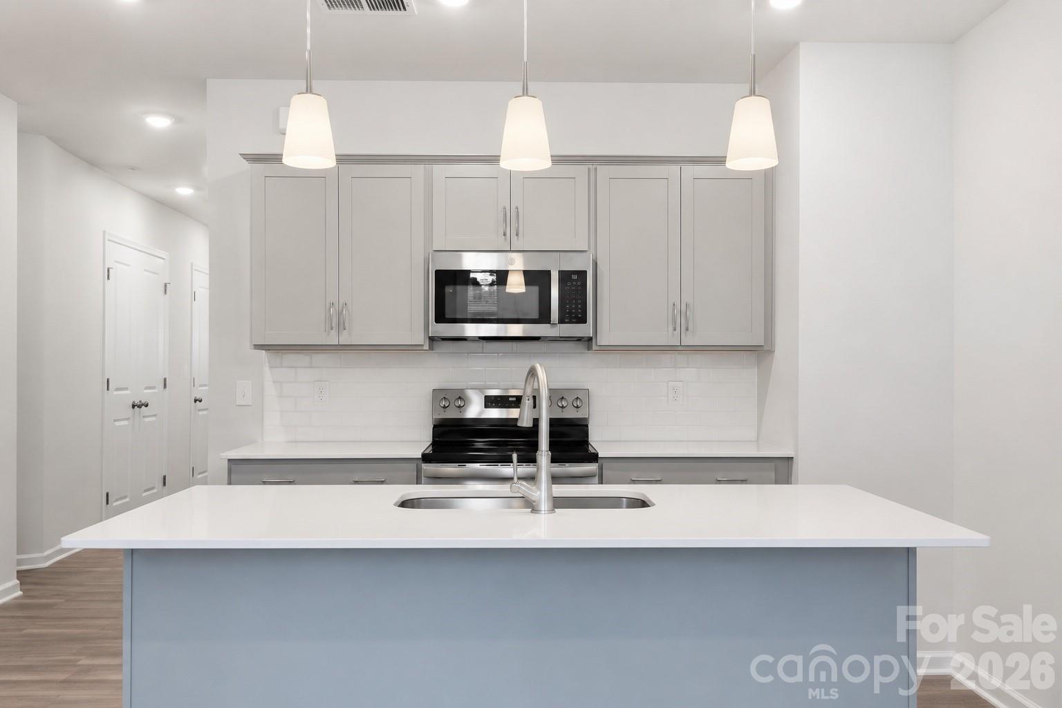 4614 Lakeview Road Charlotte, NC 28216 - Photo 3 of 21 Gallery Image 3