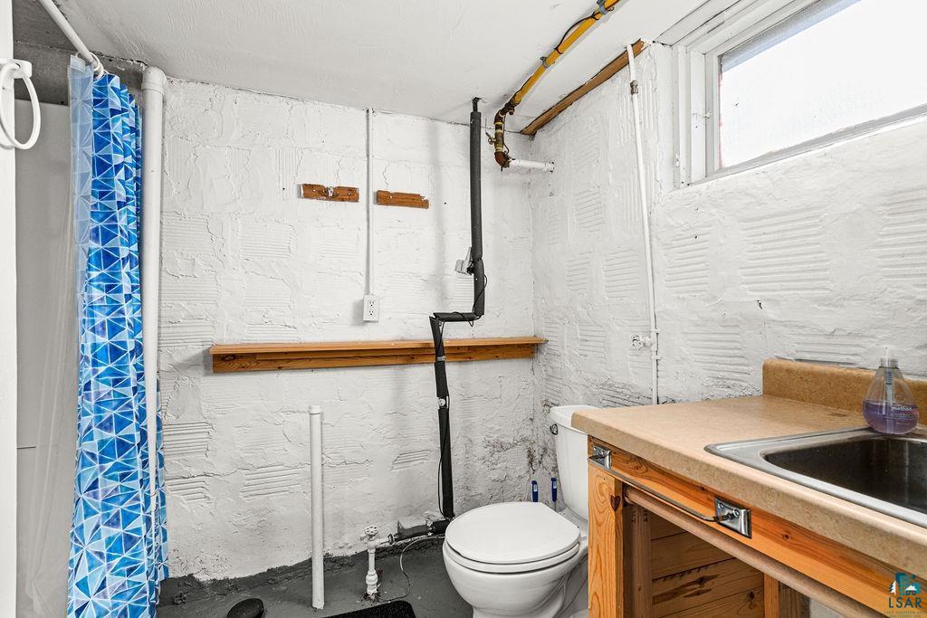 4215 Regent Street Duluth, MN 55804 - Photo 24 of 41