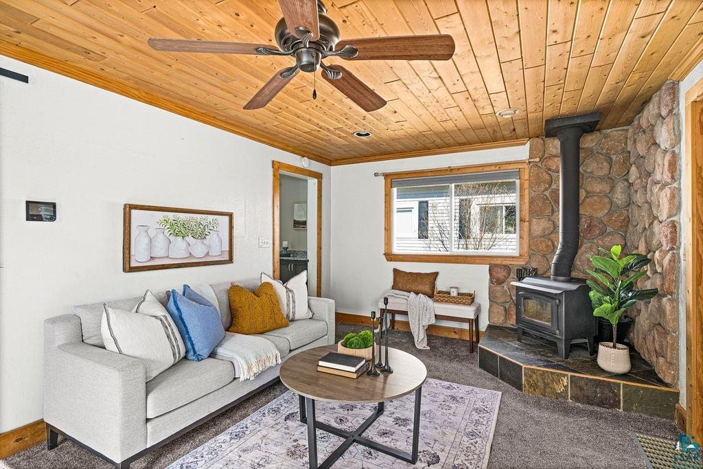 4215 Regent Street Duluth, MN 55804 - Photo 8 of 41