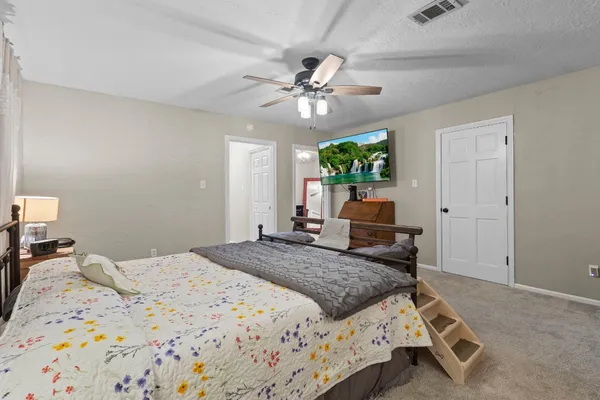 $525,000 | 105 Jena Lane, Lumberton, TX 77657