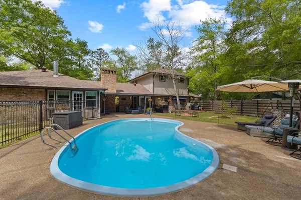 $525,000 | 105 Jena Lane, Lumberton, TX 77657