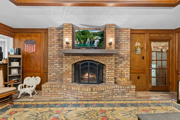 $525,000 | 105 Jena Lane, Lumberton, TX 77657