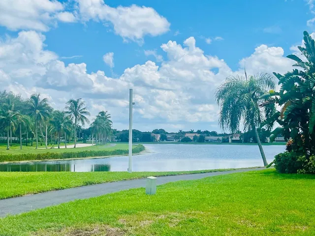 $3,500 | 6817 Barnwell Drive, Boynton Beach, FL 33437