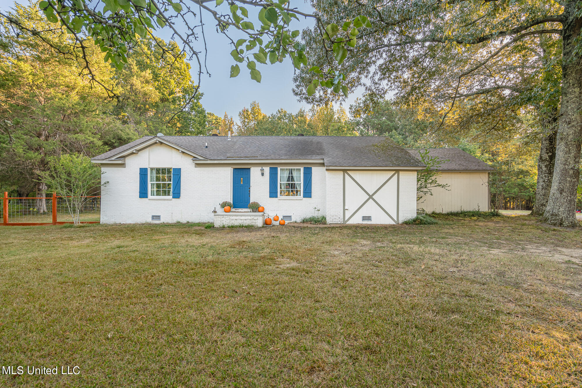 5272 McCracken Road Hernando, MS 38632 - Photo 2 of 35 01-5272-McCracken-239316-snapsold-screen