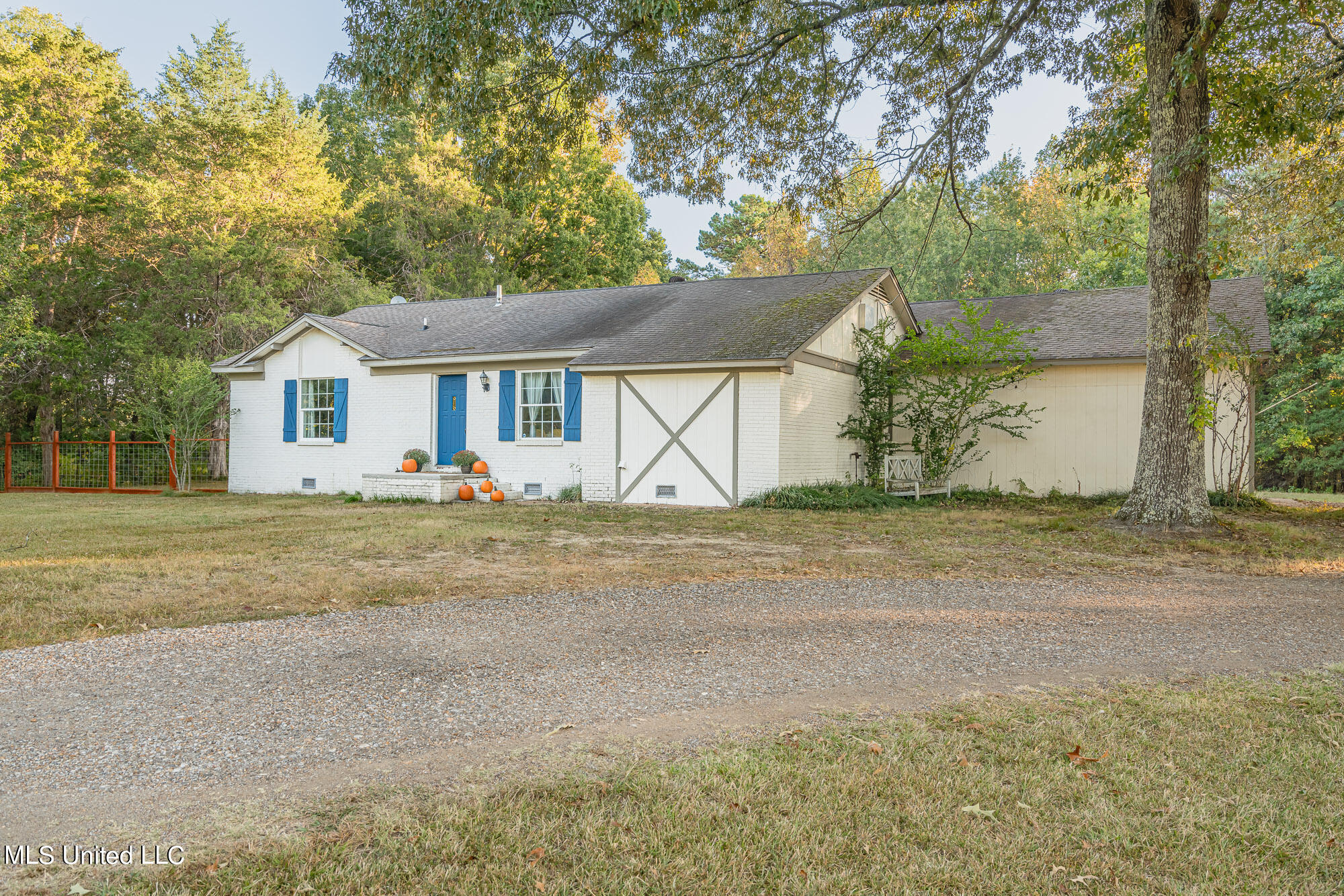 5272 McCracken Road Hernando, MS 38632 - Photo 3 of 35 02-5272-McCracken-239316-snapsold-screen