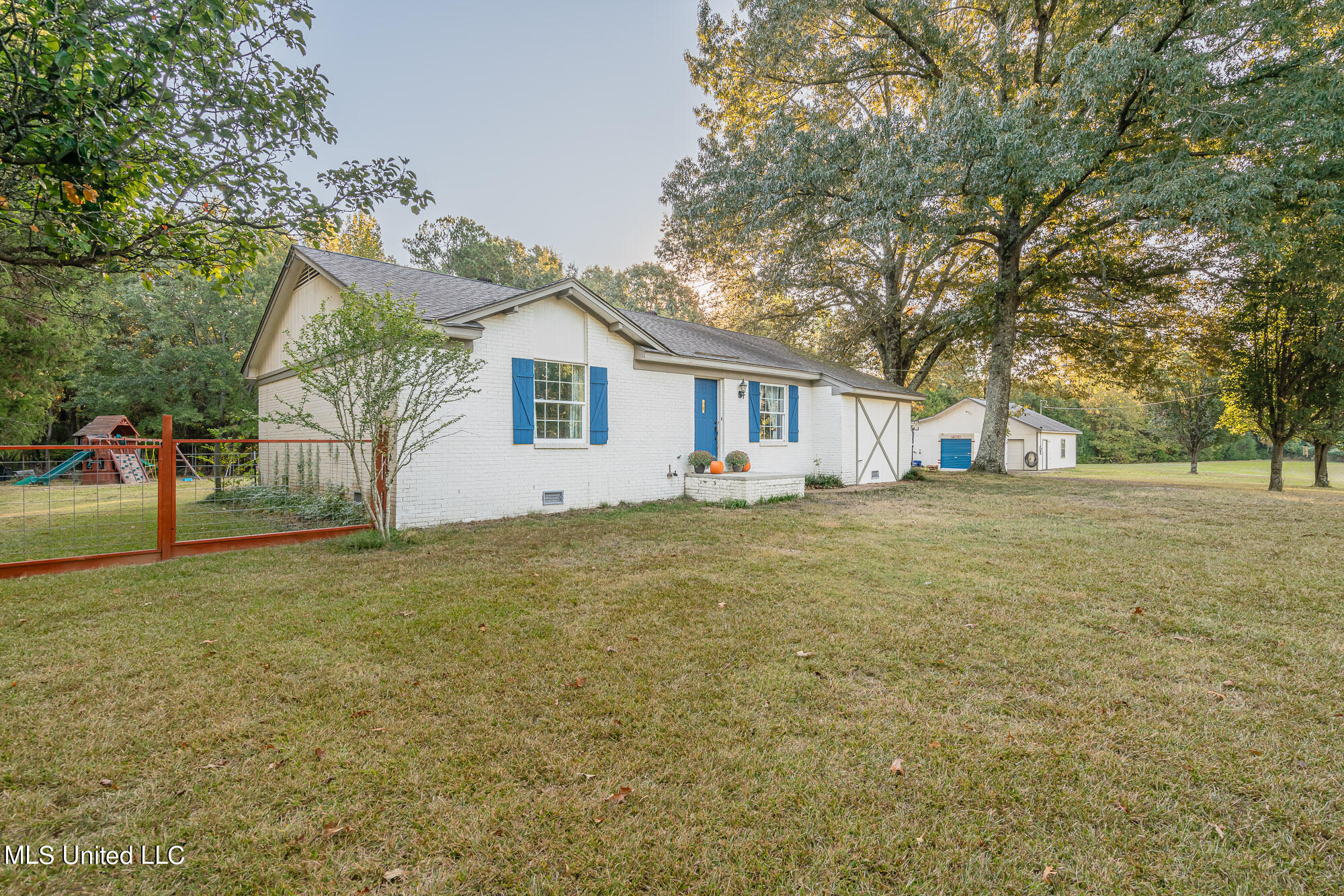 5272 McCracken Road Hernando, MS 38632 - Photo 4 of 35 04-5272-McCracken-239316-snapsold-screen