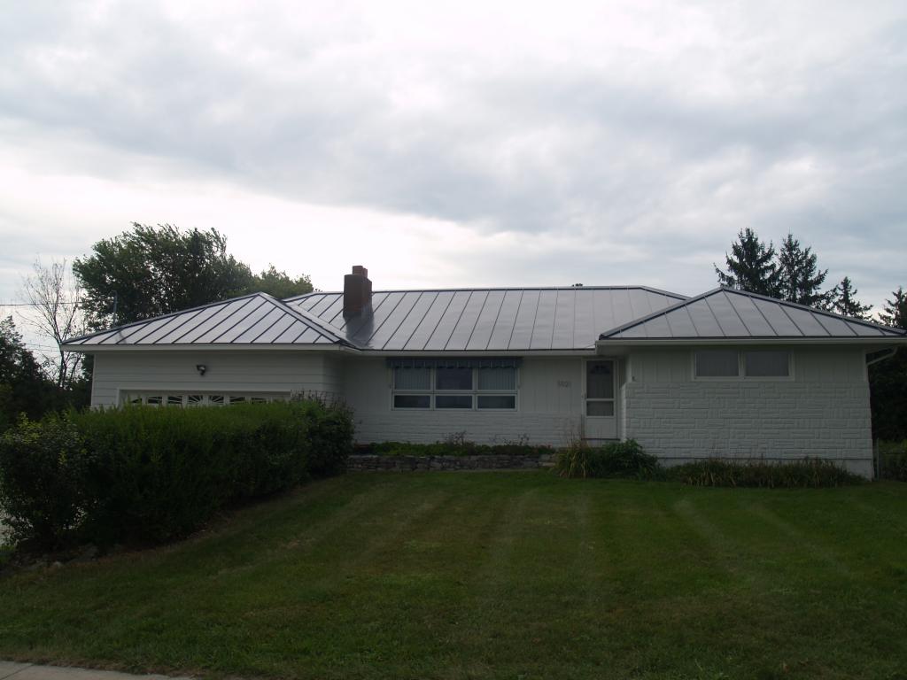 5921 Shelburne Road Shelburne, VT 05482 - Photo 1 of 13 Gallery Image 1