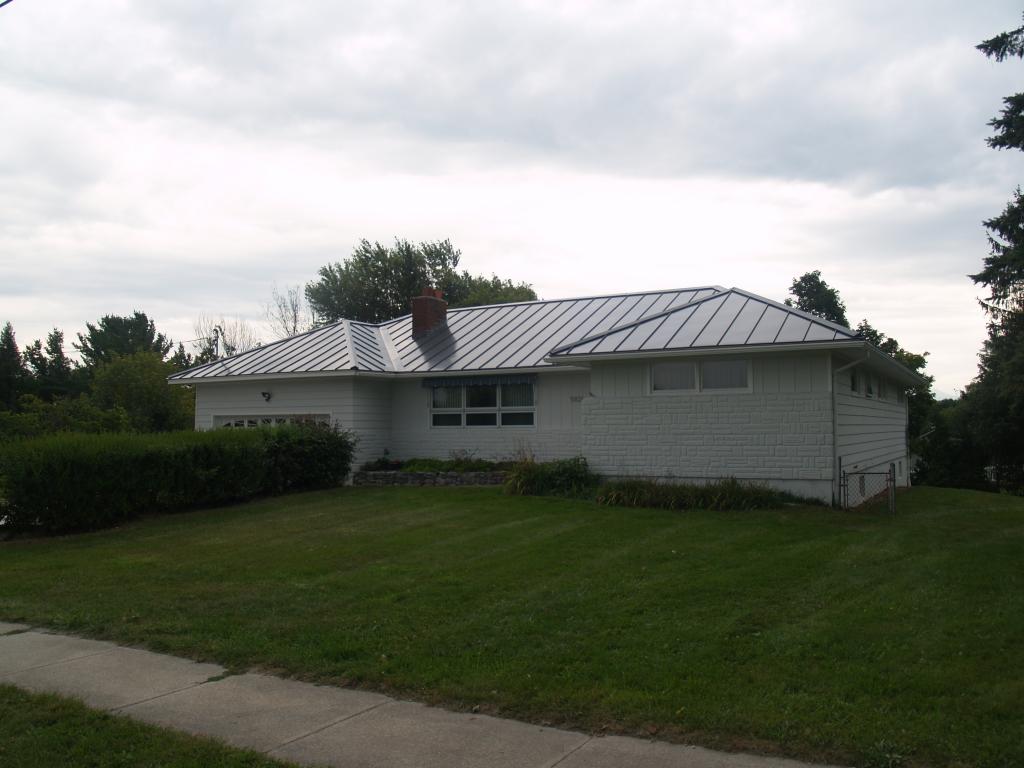 5921 Shelburne Road Shelburne, VT 05482 - Photo 2 of 13 Gallery Image 2