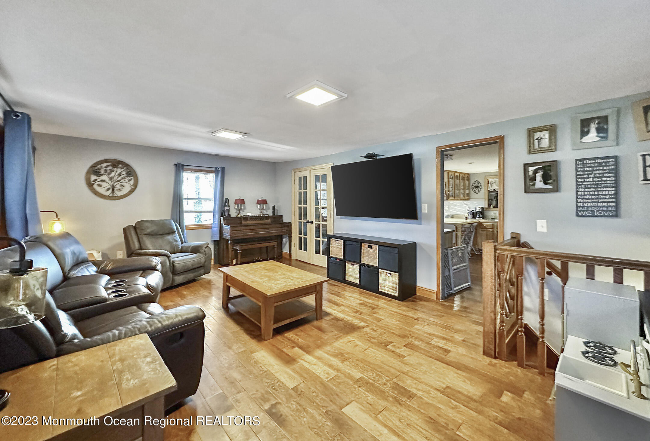 501 Dock Street Union Beach, NJ 07735 - Photo 3 of 27 IMG-5547