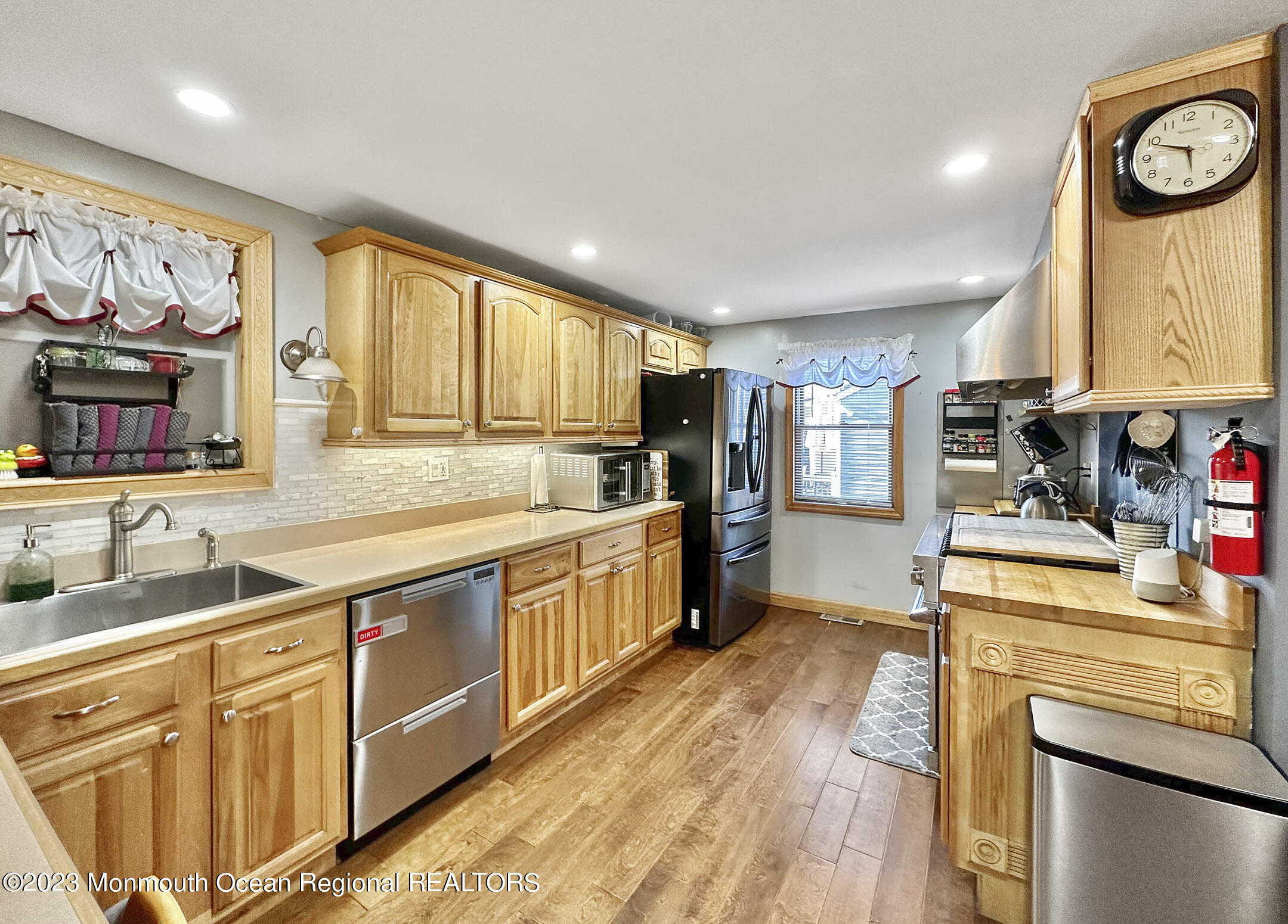 501 Dock Street Union Beach, NJ 07735 - Photo 6 of 27 IMG-5557