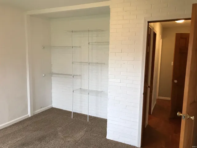 $940 | 600 West Cherokee Drive, Bloomington, IN 47403