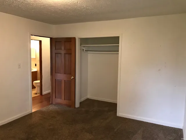 $940 | 600 West Cherokee Drive, Bloomington, IN 47403