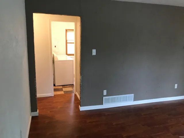 $940 | 600 West Cherokee Drive, Bloomington, IN 47403