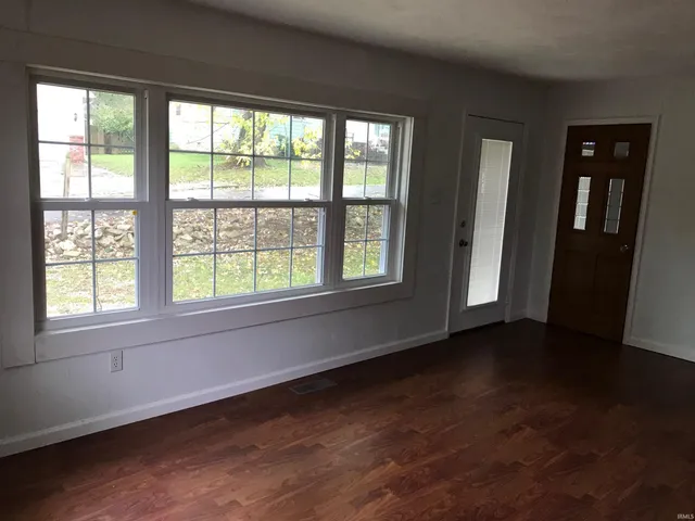 $940 | 600 West Cherokee Drive, Bloomington, IN 47403