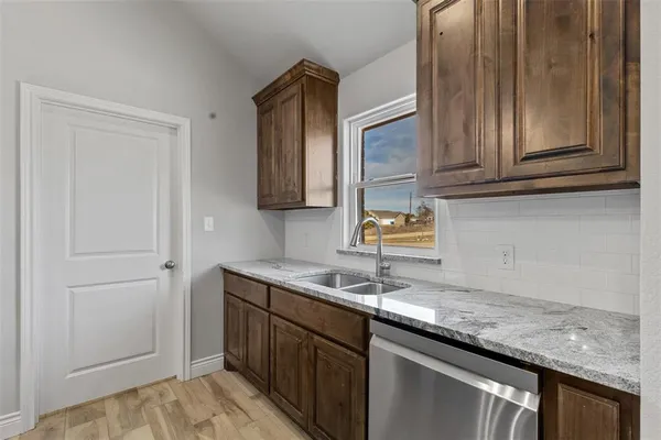 $2,300 | 2507 Christine Drive, Granbury, TX 76048
