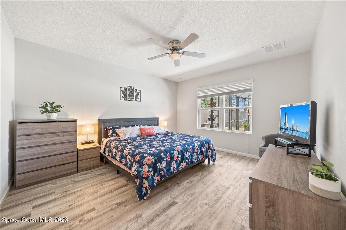 4480 Pagosa Springs Circle Melbourne, FL 32901 - Photo 17 of 41 Main bedroom