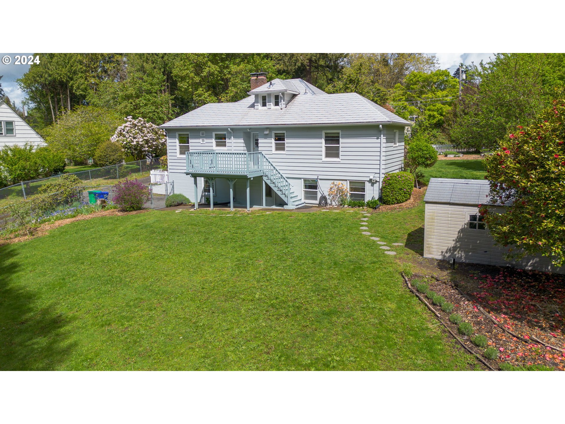 2212 Southwest Taylors Ferry Road Portland, OR 97219 - Photo 34 of 43 Gallery Image 34