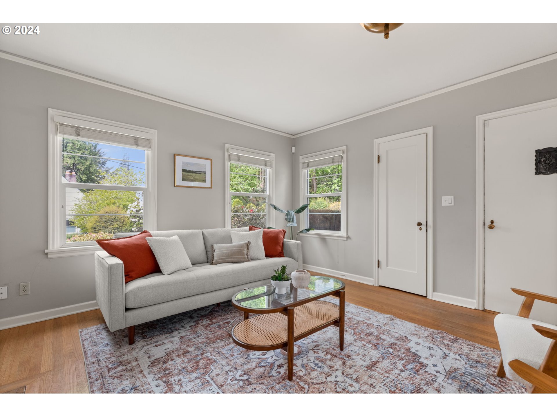 2212 Southwest Taylors Ferry Road Portland, OR 97219 - Photo 6 of 43 Gallery Image 6