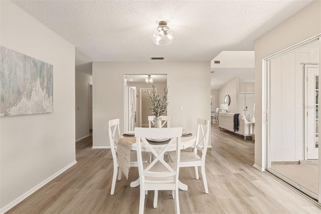 3308 Meadow Run Circle Venice, FL 34293 - Photo 22 of 79